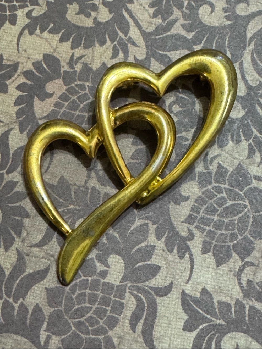 VINTAGE DOUBLE HEARTS BROOCH